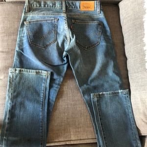 Levi’s Tilted Ultra Low Straight Jean